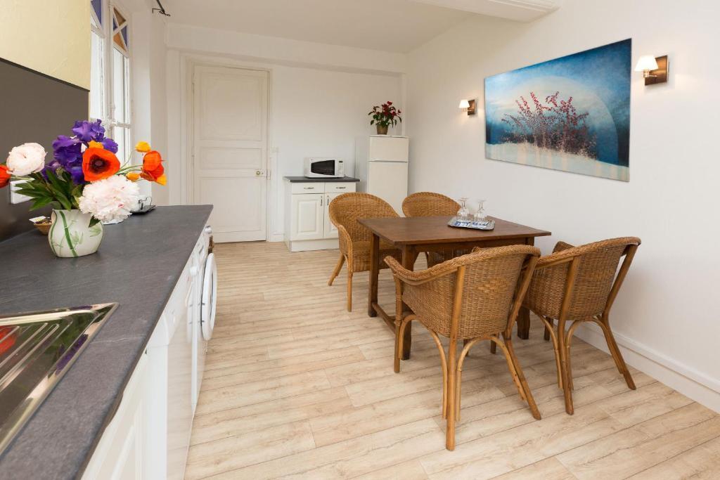 Auberge Du Manoir D'Archelles Arques-la-Bataille Room photo